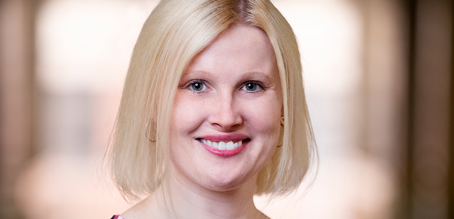 Jennifer Holm