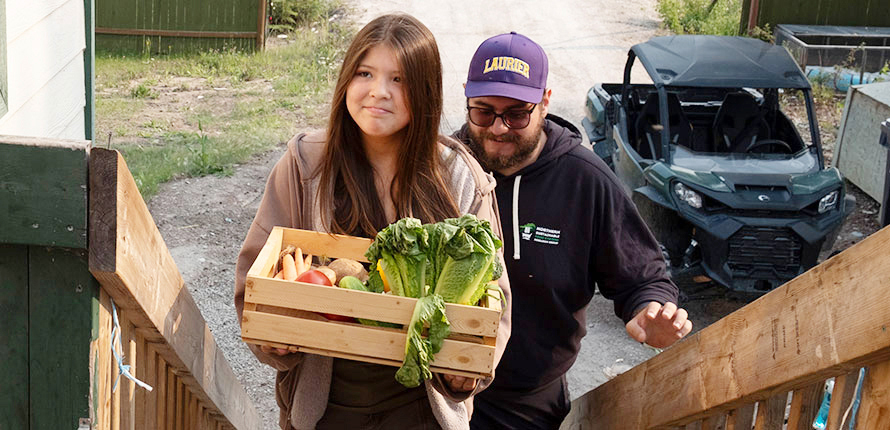 Kakisa garden delivery