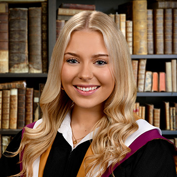 Headshot of Meghan Meadows